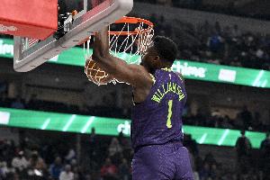 一马当先！锡安抢断反击一条龙 起飞滑翔双手灌筐