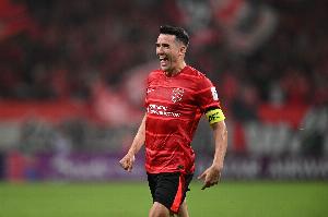 记者：新鹏城背靠城市足球集团，周定洋可以有比较清晰的规划方向