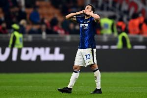 意媒：恰尔汗奥卢肌肉受伤，接下来几个小时内将接受国米检查