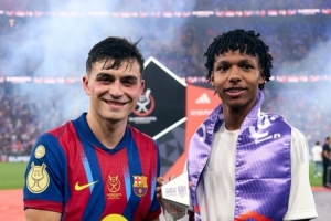 佩德里：我还是第一次见到最佳助攻奖 阿劳霍为球队做出很多贡献