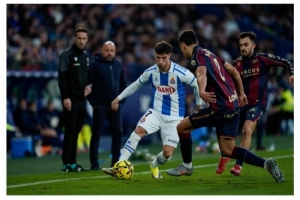 西班牙人官方：普阿多右膝前十字韧带断裂，将在本周四接受手术