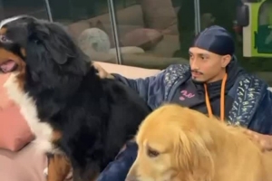 值得回味！拉菲尼亚西超杯决赛24小时后仍戴着奖牌