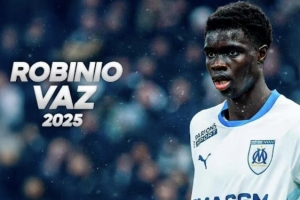 名记：马赛前锋瓦斯今天接受罗马体检并签约 总价2500万欧签5年半