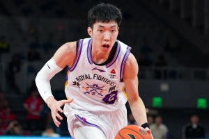 廖三宁：球突然就到手里了想着赶紧投 第一次绝杀脑子一片空白