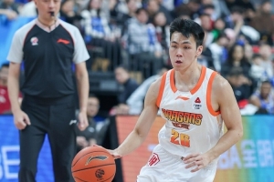 媒体人：庞峥麟像精密运转的发动机 这场比赛他证明自己的实力