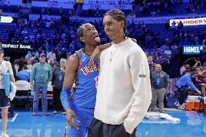 -100兄弟杰伦威力挺科迪威：他打很好 我-40还夺冠 正负值没用