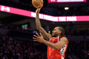 本赛季是生涯最高效赛季？伦纳德：我不看数据 只是享受比赛