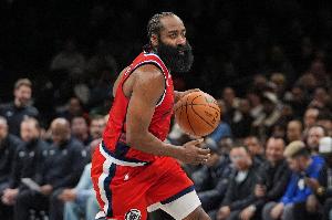 如何扭转局面？哈登：防守端的稳固改变了局面 我们信心从未动摇