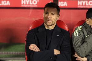 每体：由于阿隆索威信尽失、球队没有进步，皇马酝酿解雇已久