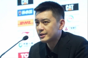 杨鸣：缺少领袖带领大家度过低潮期 大家一直带着低落的情绪打球