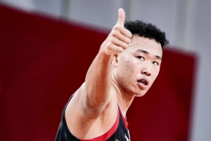 深圳主场战胜上海💥贺希宁感谢球迷打call