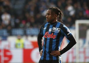 记者：费内巴切可能租借+强制买断报价卢克曼，总价4200万欧元