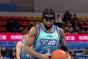 一球不丢！辛普森半场6中6超高效拿下16分2板3助