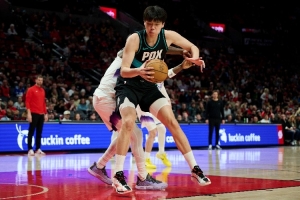 徐静雨：杨瀚森目前的态度没有瑕疵 他的体脂率在下降&移动在加强