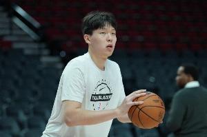 记者：开拓者没阿夫迪亚=没了阵地战 瀚森应该能获得更多练兵时间