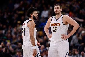 队安勿念！掘金在约基奇缺席的比赛5胜3负 战绩已追平马刺