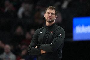 队记：斯普利特的工作做得很棒 尤其在轮换和板凳深度的把握上