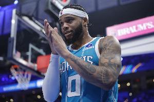 亨特或小桥去湖人？美记：Klutch有意推动旗下球员去湖人的交易