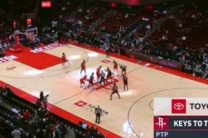 主场现大量空座？KD解释：第二节中段才满座 休斯敦一直都是这样