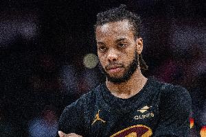 攻传俱佳！加兰半场15分钟砍下14分5助 投篮7中5&三分5中3