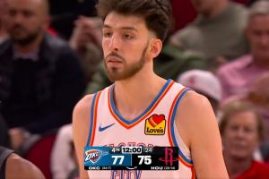 严谨！火箭vs雷霆节间休息都结束了 回来补打0.1秒！！