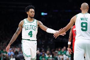 安芬尼·西蒙斯：努力阅读比赛 我的侵略性给了球队额外的能量