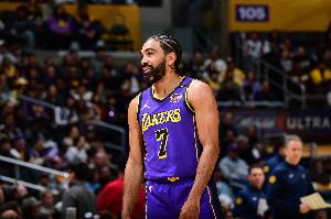 板凳乏力！湖人替补仅2人得分&合计9分 文森特7中0