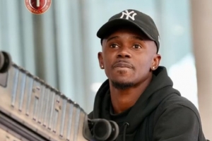 热菲尼奥经巴黎转机抵达泰国曼谷，在完成体检后正式加入球队冬训