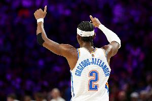 亚历山大谈被包夹：我们能从经历过的事中吸取教训 今天做得很棒