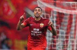 郑州日报：前海港外援古斯塔沃现身郑州，加盟河南队已进入倒计时