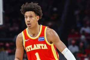 新鹰王今天没起飞~杰伦·约翰逊仅得12+11+6 出现6失误&三分4中0