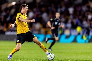 TA：利兹联已就拉尔森向狼队展开询价，但目前尚未提交正式报价