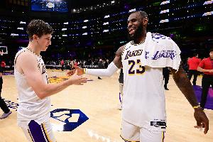 帕森斯：我很小心眼 如果我是里夫斯的经纪人 我会提议交易詹姆斯