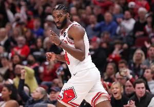 合同还剩4年7200万！美记：公牛积极兜售帕威 但没有球队有兴趣