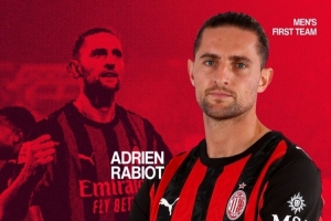 双响+造点！拉比奥特当选对阵科莫一役米兰队内最佳球员