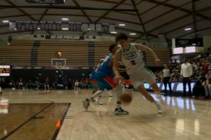 这个转身！杨瀚森迅猛转身 迎着两个人强起造犯规 稳稳罚中