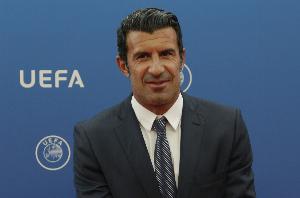 菲戈：皇马赛季中途换帅出人意料，需支持阿韦洛亚带完这个赛季