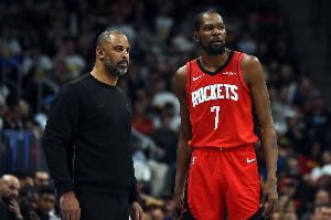 乌度卡：范弗里特不在场 他是我们助攻失误比最好的球员之一