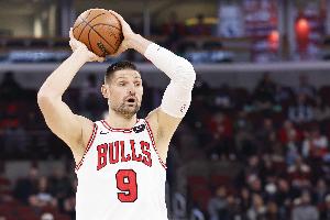 下半场没怎么有机会！武切维奇13中9砍19+6+6+2帽 上半场13分