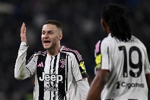 意天空预测卡利亚里vs尤文首发：库普取代洛卡特利，尤文沿用4231