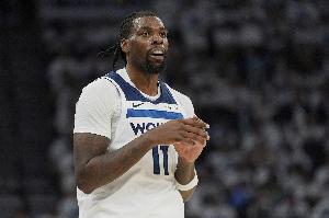 难挽败局！纳兹·里德12中8拿到25分10板 三分7中5