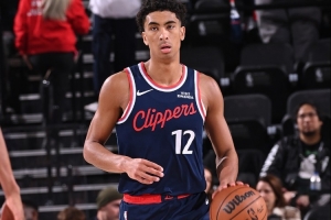 弟弟也很猛！小克里斯蒂7中6高效砍16分5板1助 三分2中1