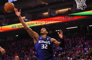 威少：我告诉考德威尔要保持自我 他以多种方式影响比赛&我很喜欢