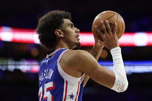 队记：76人预计将在未来几周内将巴洛双向合同转为正式合同