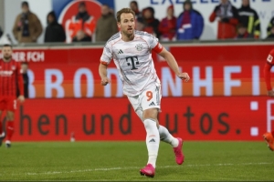 法尔克：拜仁准备续约凯恩+后者持开放态度 有意签巴甲前锋维托尔