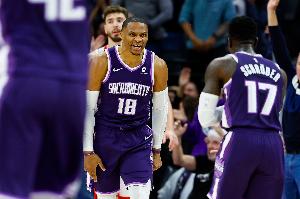 士气正盛！国王近20年来第二次连续4场净胜分＞10 队史纪录是5场