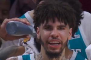 🤣三球调侃布朗尼：Damn！布朗尼！你小子真吉尔壮啊！