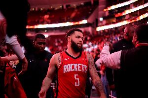 最怀念多伦多哪方面？范弗里特：球迷 火箭主场氛围比猛龙差远了